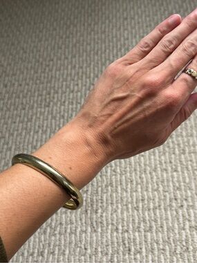 Classic Gold Tone Women’s Bangle Bracelet